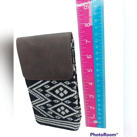 Thirty-One Call Me Crossbody Rio Wave Pattern NWT - Picture 4 of 7